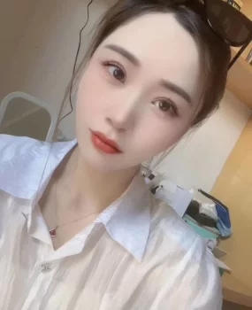 模特性感小蛮腰