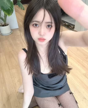 颜值高会夹服务好