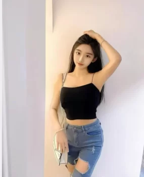 爆操04年白呼嫩妹，