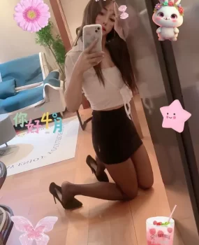 天然美乳小姐姐