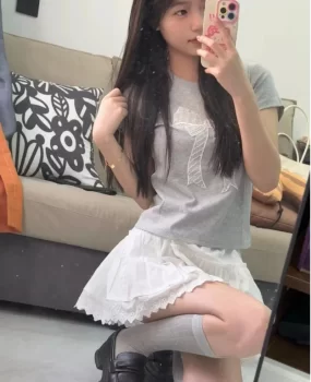 南山双马尾女孩