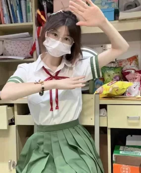 嫩女被渣男破处刚做