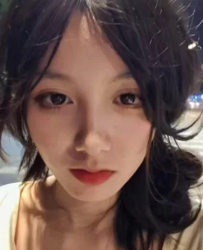 外貌清纯的兼职的学生妹