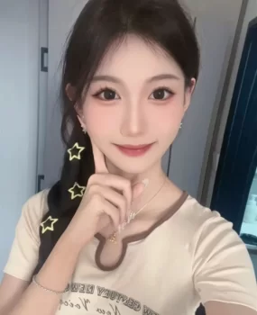 00后网红脸妹妹口活超棒