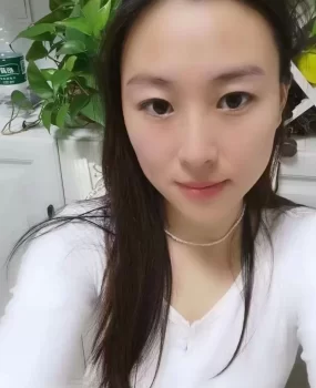 肤白貌美少妇