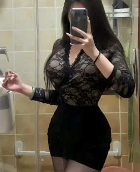 丰乳翘臀少妇身材有料