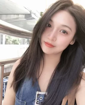 大波妹子各种角色扮演自聊自做