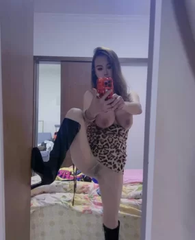 深圳性感可馨拨