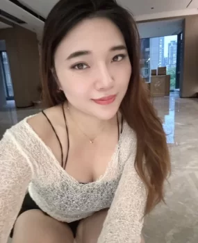 胸有弹性的小妹妹