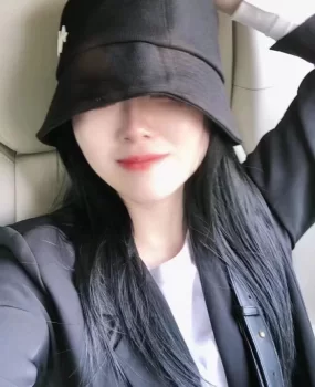 自聊自己做的一位小姐姐