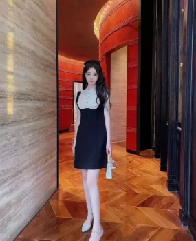 大妹兼职可双飞白白嫩嫩