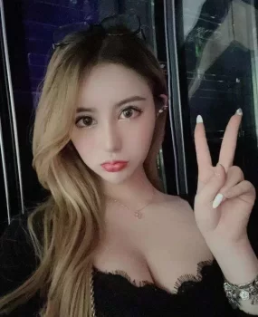 深圳 一个不错大奶妹子