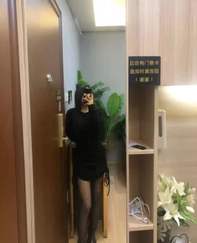汉阳王家湾05年小妹