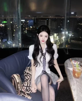 甜嫩妹妹刚从大城市回来请叫我靓女野鸡变凤凰