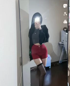 成都妹子声甜人也好看 前凸后翘