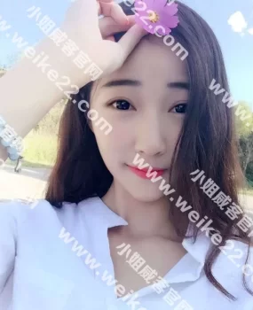 漂亮很嫩，S型完美身材，皮肤白嫩，胸和屁股很丰满很有料，B很紧的温柔的小女友。