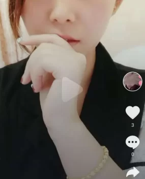 漂亮妹子自己兼职自己做