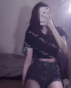 99年妹子，腿长腰细