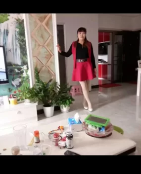 汉阳熟女，喜欢熟女的进。本狼偏好熟女