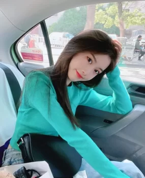 感觉挺心动的一个女生，