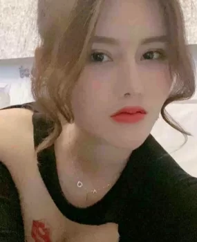 偶遇普陀高挑丰满一字马嫩妹