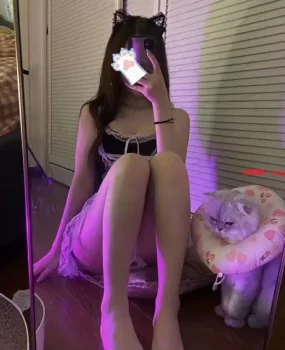 武汉会所兼职学生妹被老板疯狂输出肏的发抖满嘴淫话