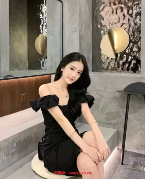 威海嫩模兼职。干出白浆