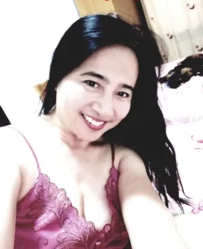 广润门住宅的熟女