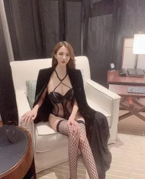 甘肃兰州兼职模特瑜伽爱好者 穴紧水多 人美 胸大 屁股翘 很配合